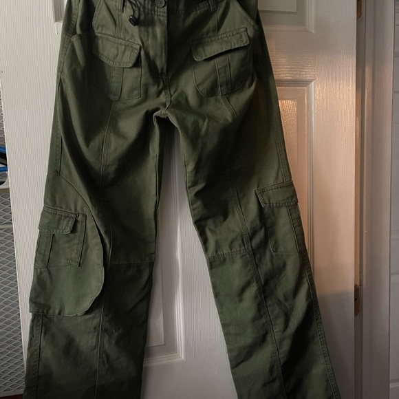 Brandy Melville Pants - Brandy Melville cargo pants-new with tags